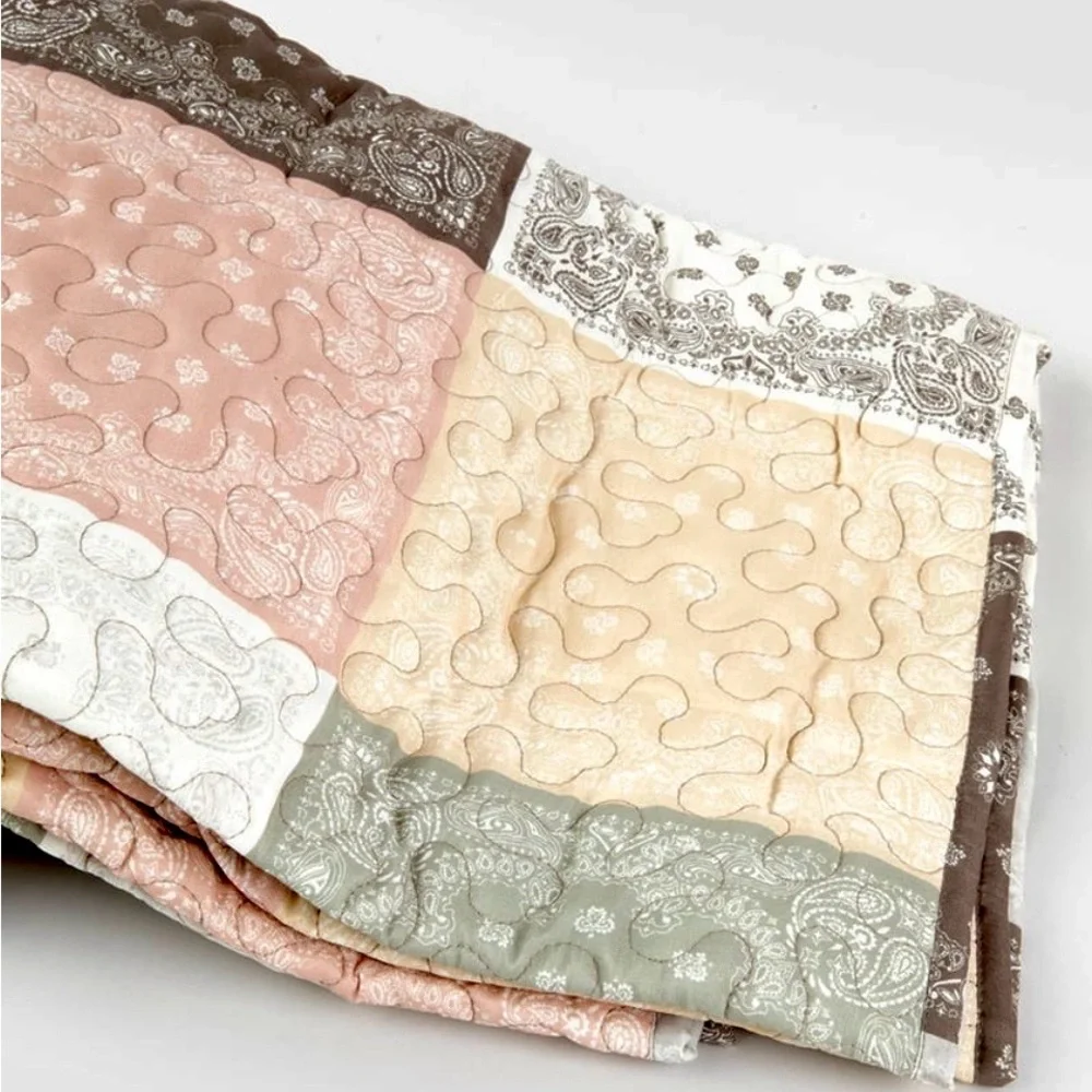 TILLY'S QUILTED BANDANA THROW BLANKET~BRAND NEW!